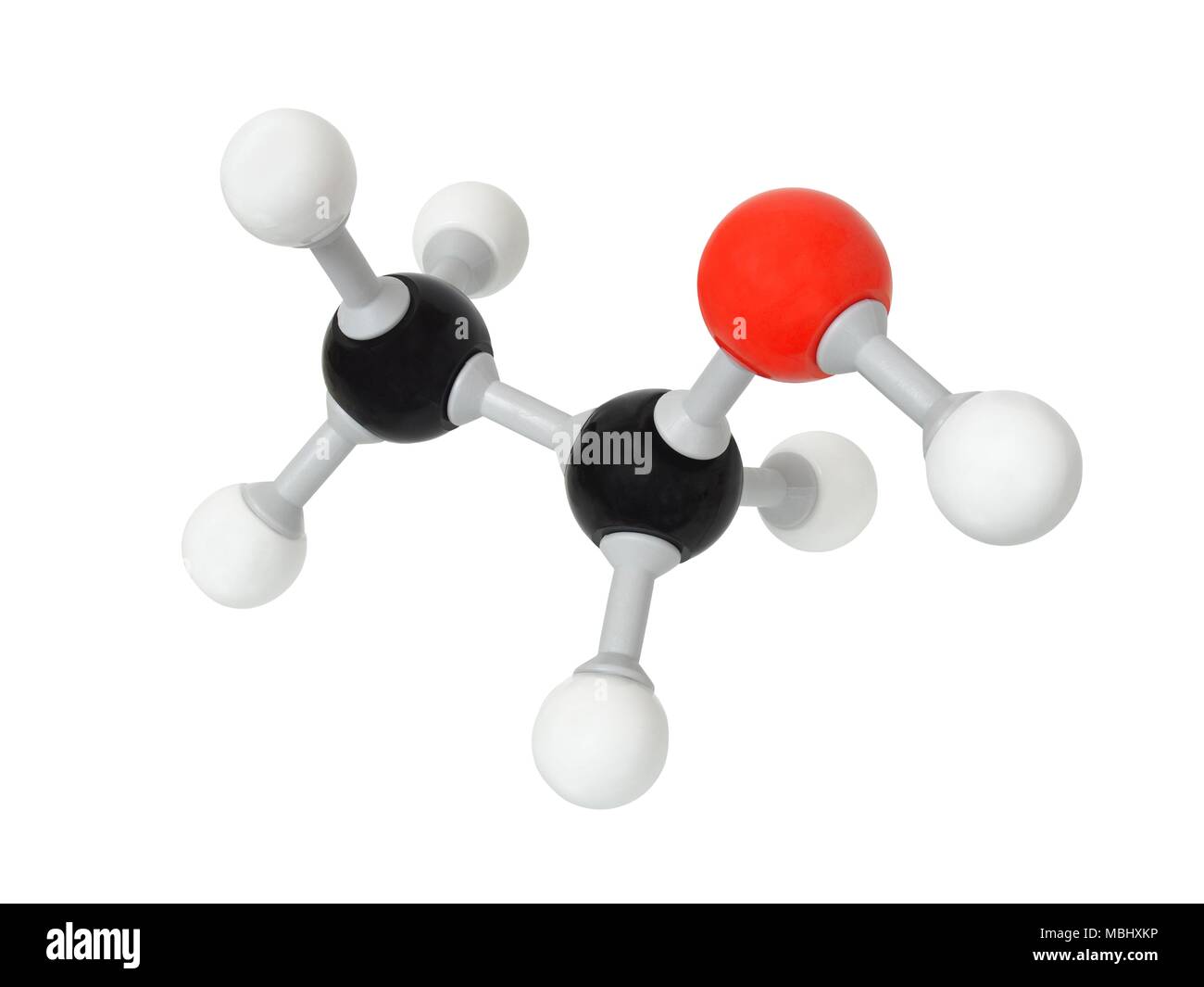 Modèle de molécule d'éthanol isolé sur fond blanc Banque D'Images