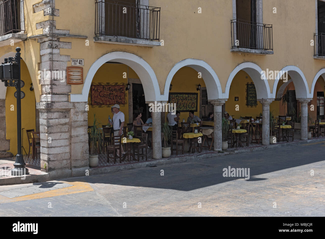 Restaurant au parc francisco canton, Valladolid, Mexique Banque D'Images