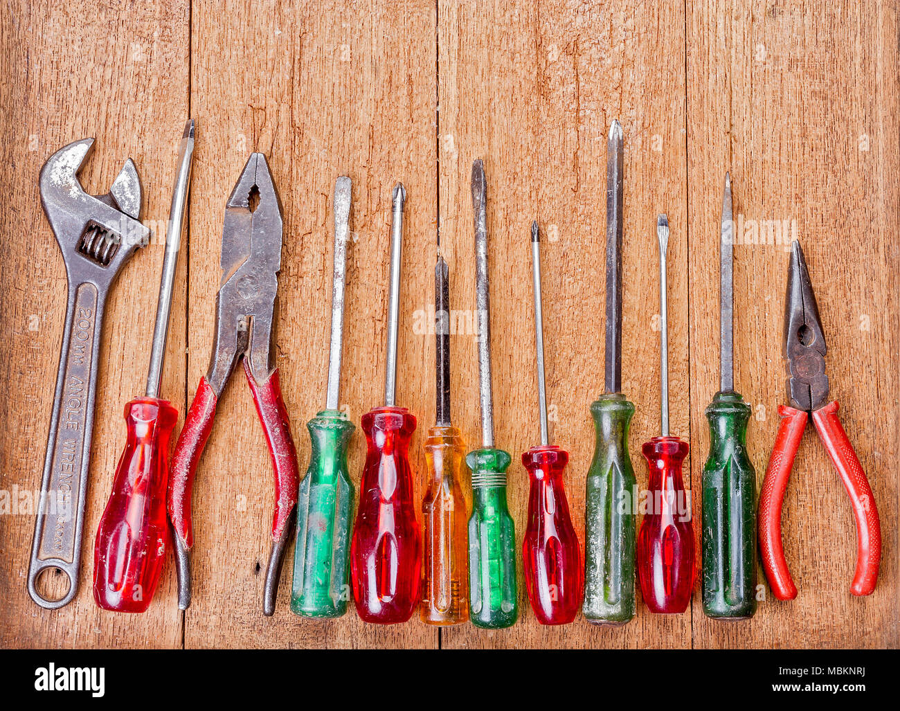 Outils sur fond de bois Banque D'Images