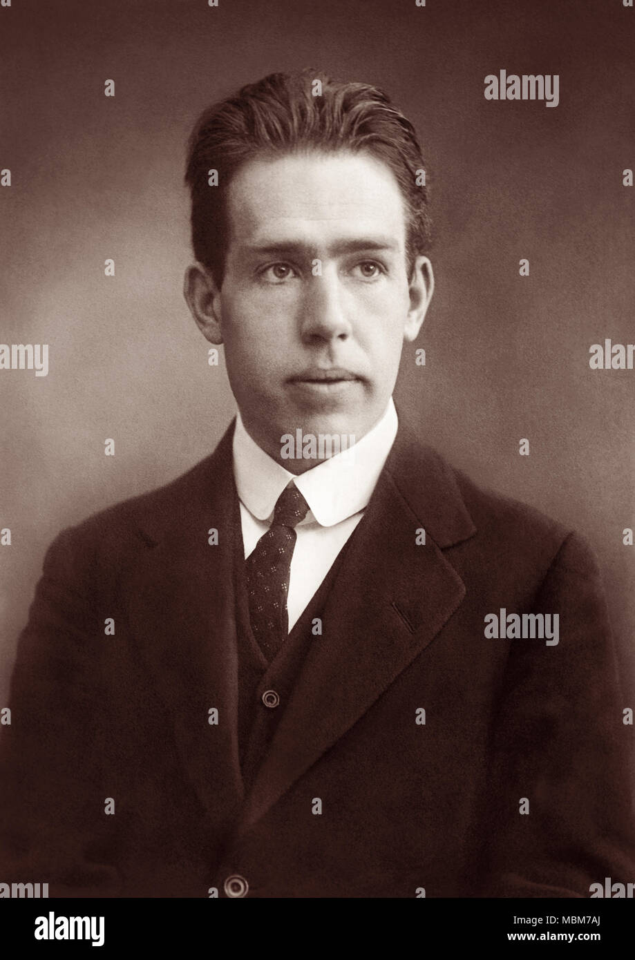 Niels Bohr (1885-1962), un physicien danois qui a fait des contributions fondamentales à la compréhension de la structure atomique et la théorie quantique, a reçu le Prix Nobel de physique en 1922. Banque D'Images
