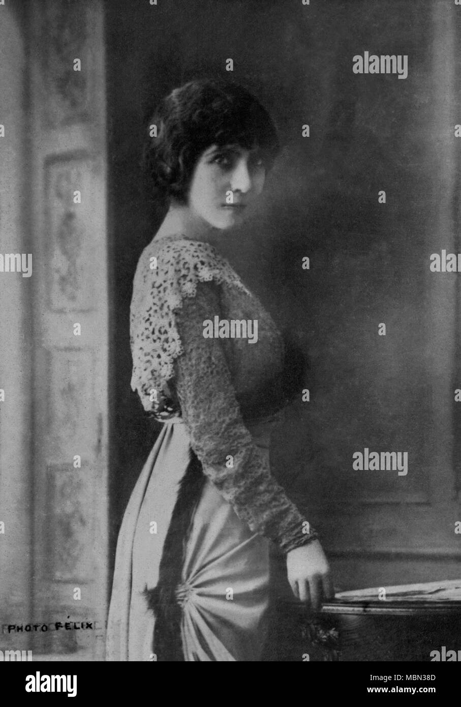 Portrait de l'artiste français Eve Lavalliere Marie Jeanne ( 1866 - 1929 ) - photographie par Felix Banque D'Images