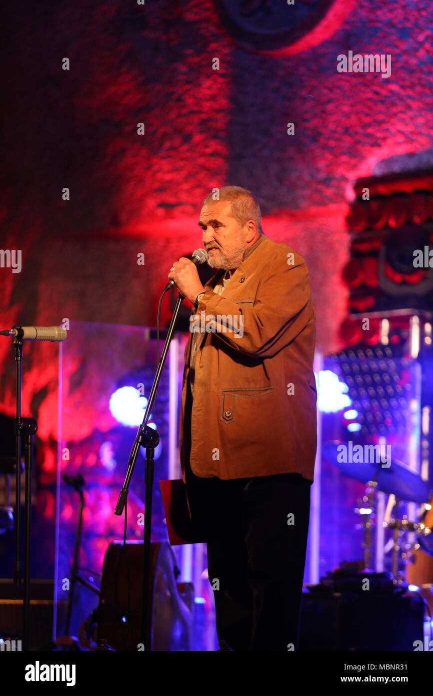 WIELICZKA, Pologne - 2 NOVEMBRE 2015 : Adam Kawonczyk Quartet jouant de la musique live au jazz de Cracovie toutes les âmes jour Festival dans la mine de sel de Wieliczka. Banque D'Images