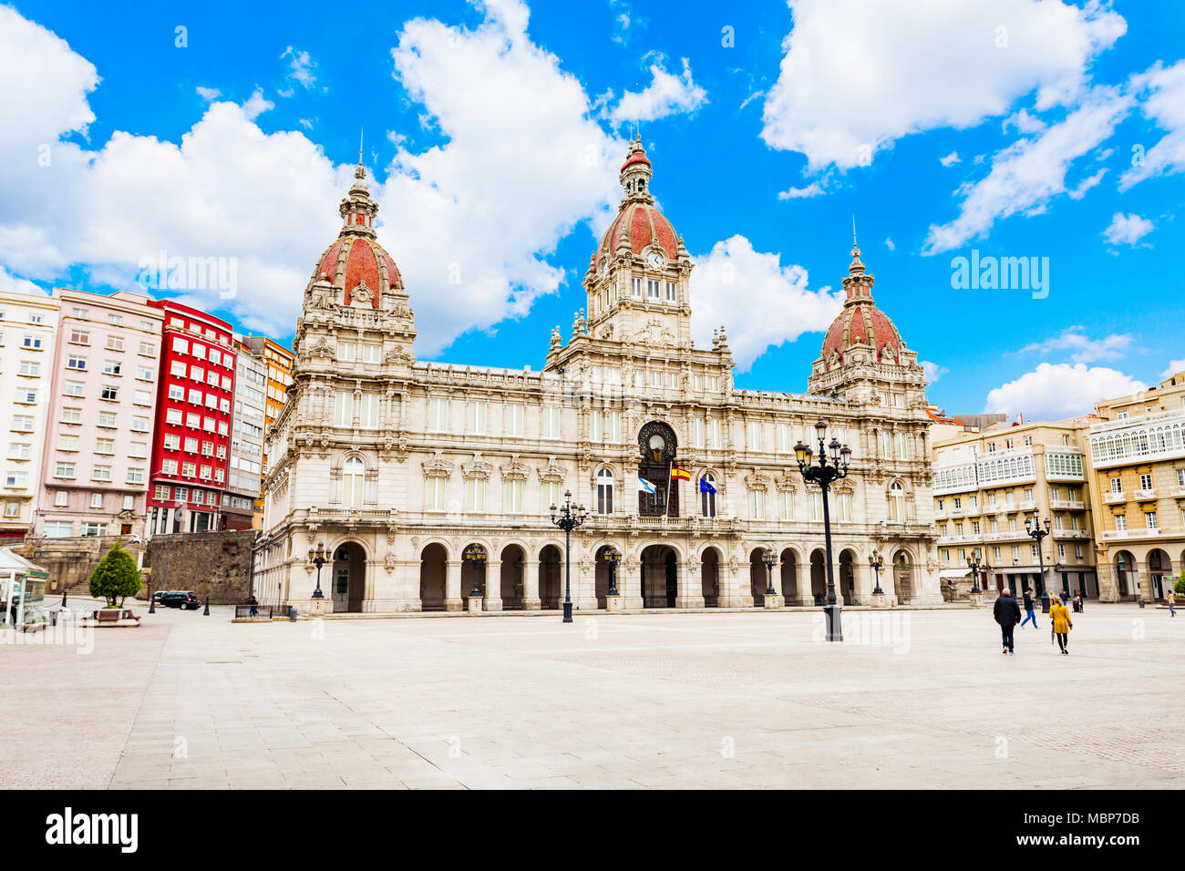 L'Hôtel de ville ou au Palais Municipal ou Concello da Coruna à la place de Maria Pita square à La Corogne en Galice, Espagne Banque D'Images
