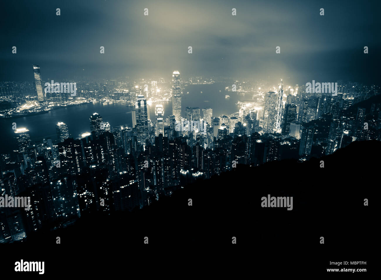 Skyline de Hong Kong et le Port Victoria vu depuis le Pic Victoria sur l'île de Hong Kong, RAS de Chine Banque D'Images