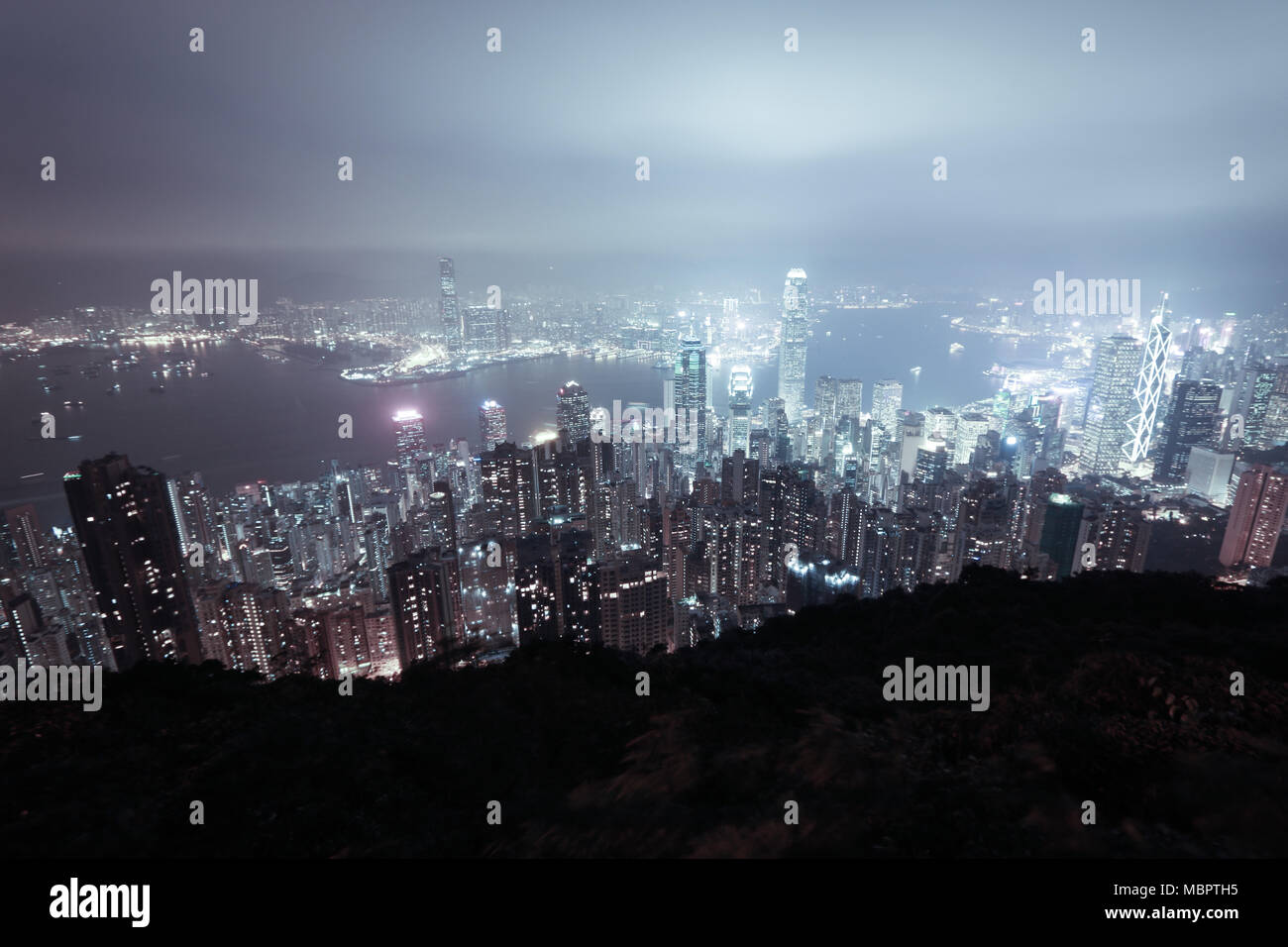 Skyline de Hong Kong et le Port Victoria vu depuis le Pic Victoria sur l'île de Hong Kong, RAS de Chine Banque D'Images
