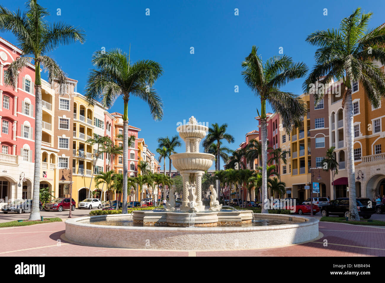 Bayfront, un quartier résidentiel et commercial dans la communauté Naples, Floride, USA Banque D'Images