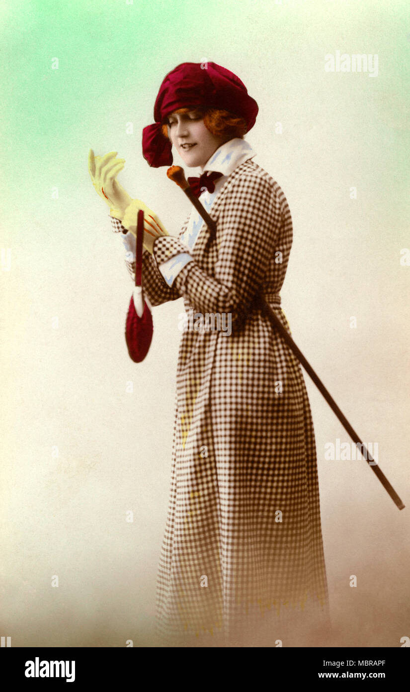 La mode, femme avec chapeau, robe et stick, années 1900, Allemagne Photo  Stock - Alamy