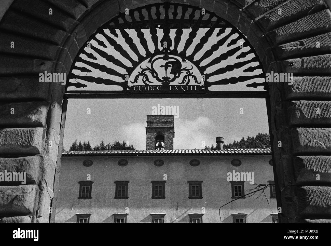 Entrée principale de l'abbaye de Vallombrosa, Reggello Toscane. Italie Banque D'Images