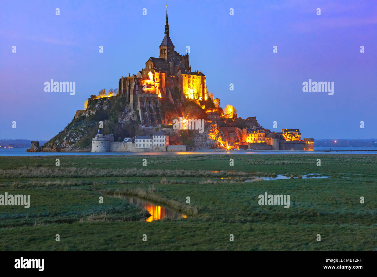 Nuit du Mont Saint Michel, Normandie, France Banque D'Images