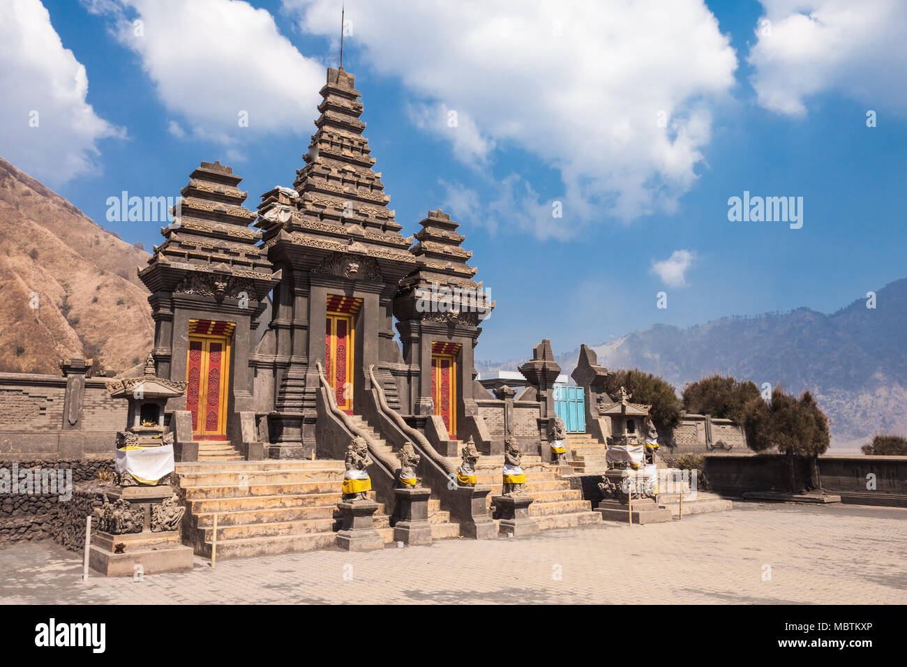 Hindu Temple (Pura Luhur potentiel) au pied du Mont Bromo, l'île de Java, Indonésie Banque D'Images