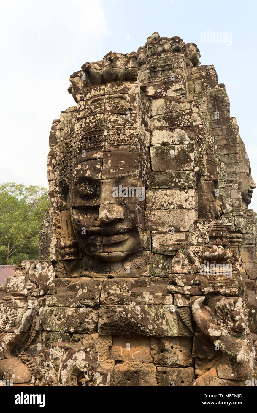 Visage Bouddha sculpté, temple Bayon, Angkor Thom, Angkor, site du patrimoine mondial de l'Asie Cambodge Banque D'Images
