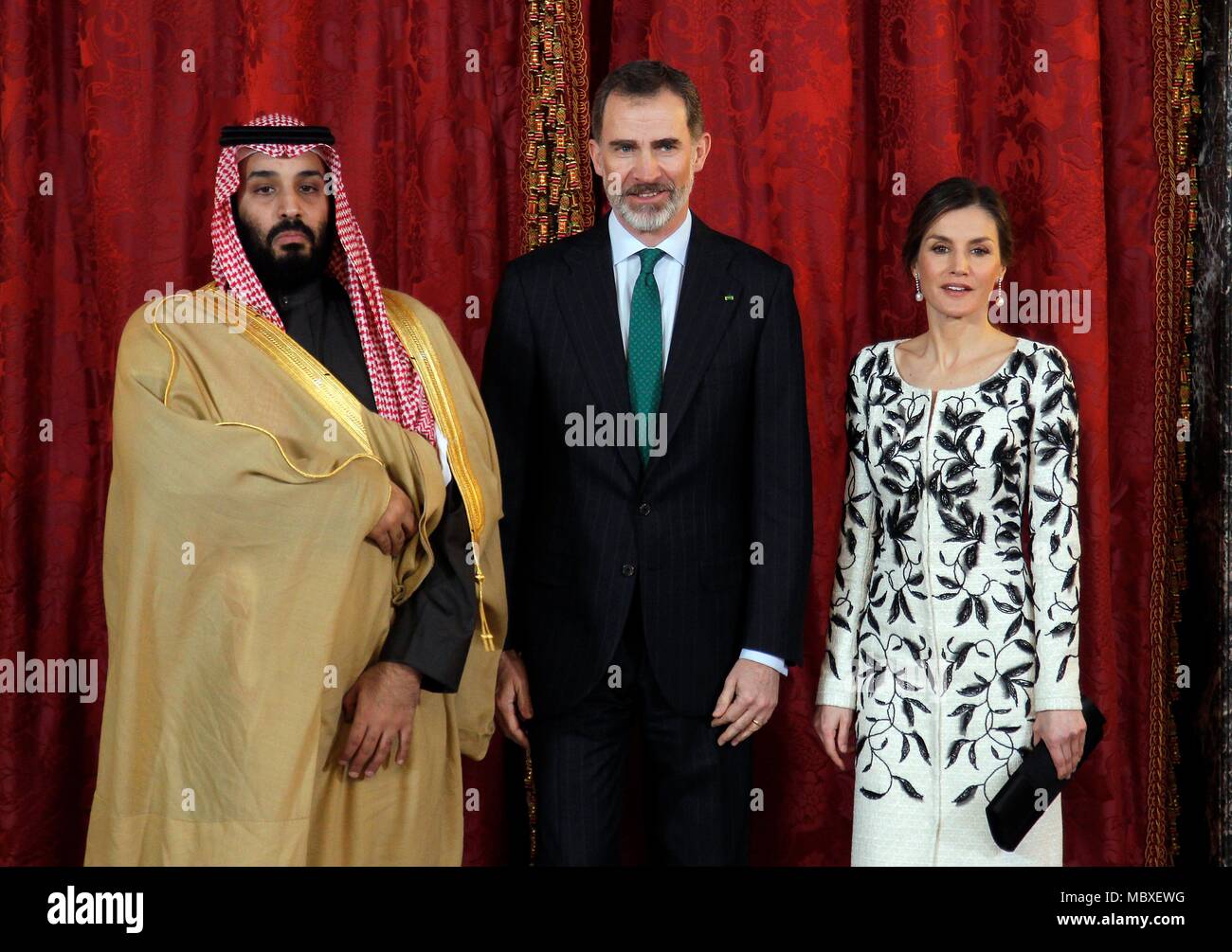 Les rois d'Espagne, Felipe VI et Letizia, offrir un déjeuner au Prince héritier d'Arabie saoudite Mohammed Bin Salman Bin Abdulaziz Al Saud, dans le Palais Royal de Madrid. (Photo : José Cuesta/261/Cordon presse). Appuyez sur cordon Banque D'Images