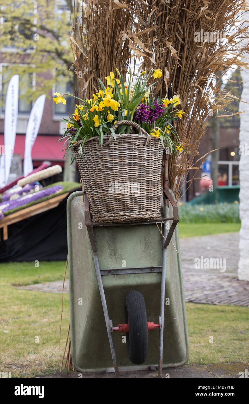 Noordwijkerhout, Pays-Bas - 21 Avril 2017 : décorations floristique à la traditionnelle parade des fleurs Bloemencorso de Noordwijk à Haarlem dans l Banque D'Images