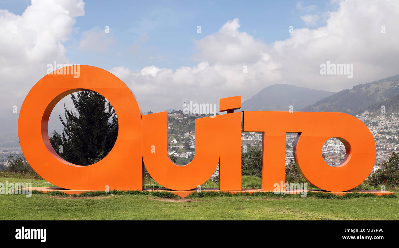 Vue panoramique sur la ville de Quito, du parc Itchimbia. Banque D'Images