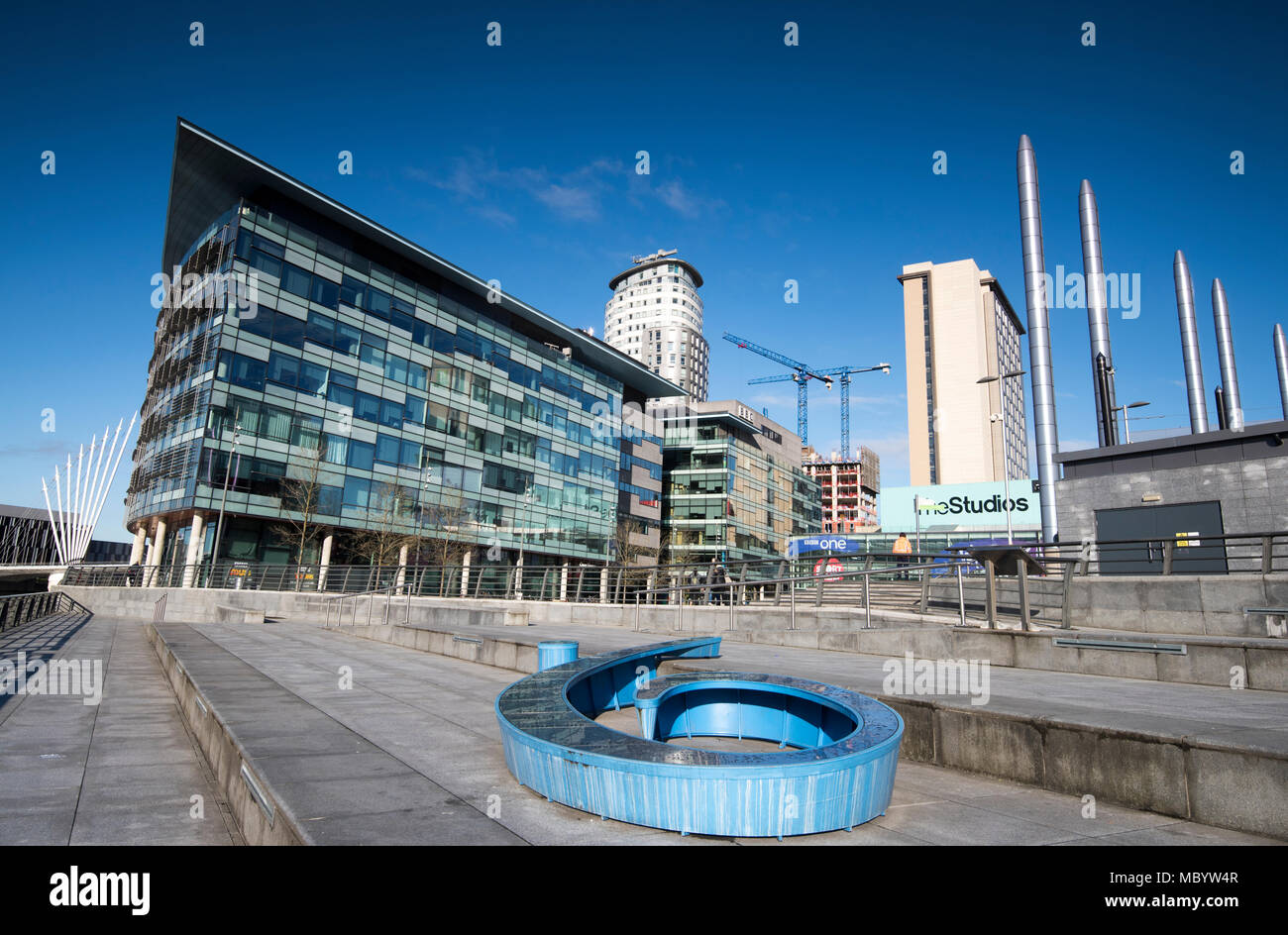 Journée de printemps ensoleillée à MediaCityUK à Salford, Greater Manchester England UK Banque D'Images