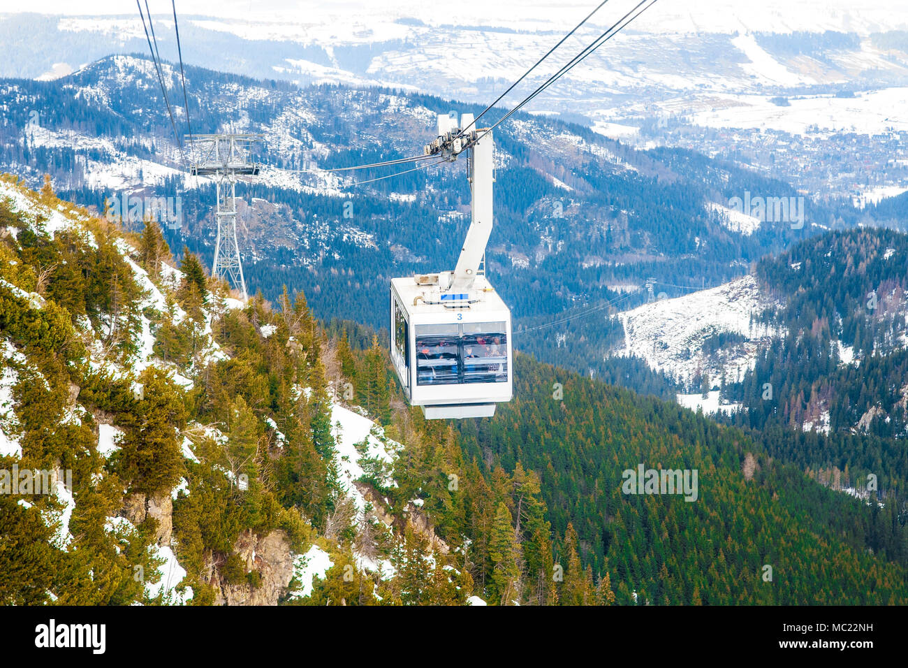 Le téléphérique de Kasprowy Wierch pic en montagnes Tatras, en Pologne. Banque D'Images