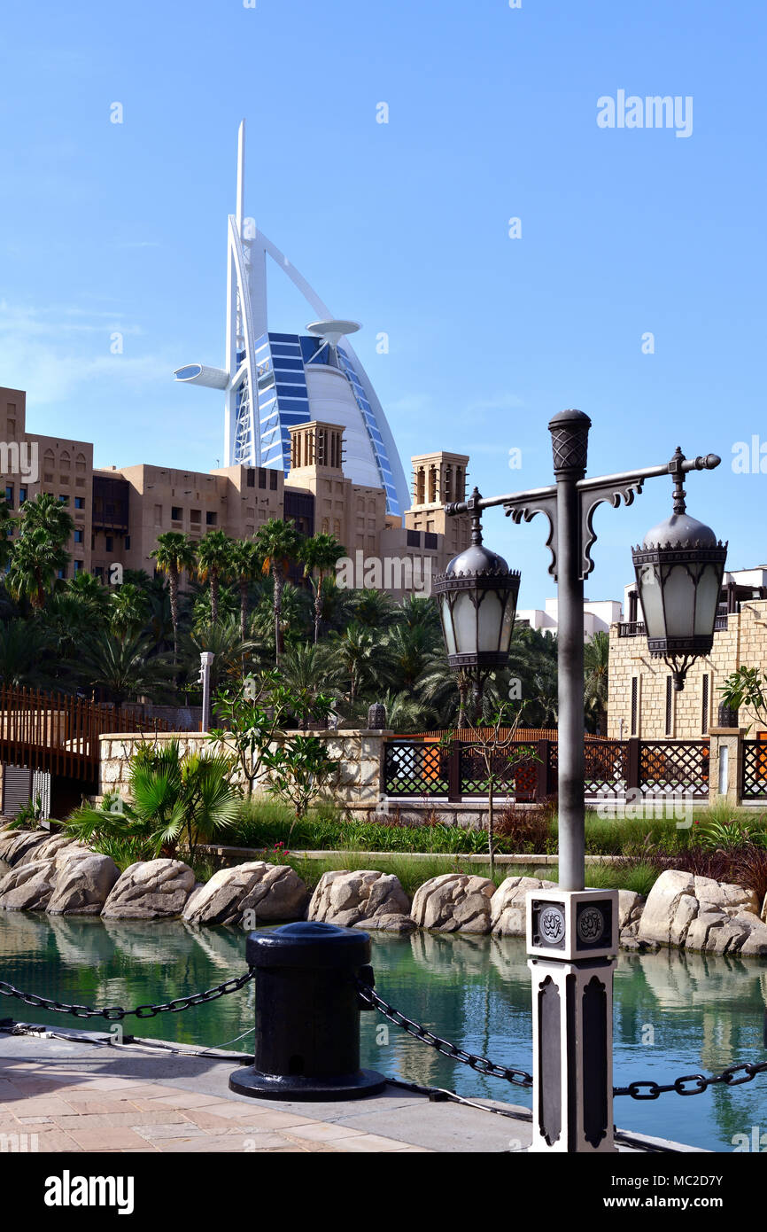Dubaï, Émirats arabes unis - 8 avril. En 2018. Madinat Jumeirah - complexe de l'hôtel et du marché Banque D'Images