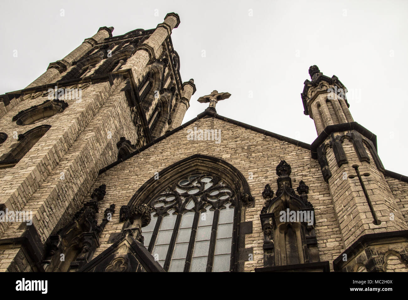 Detroit, Michigan, USA - Le 28 mars 2018 : l'extérieur de l'Église Saint-Jean. L'église gothique victorien est situé dans le centre-ville de Detroit. Banque D'Images
