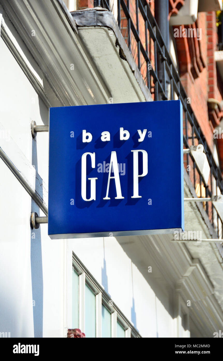 Londres, Angleterre, Royaume-Uni. Baby Gap shop sign Banque D'Images