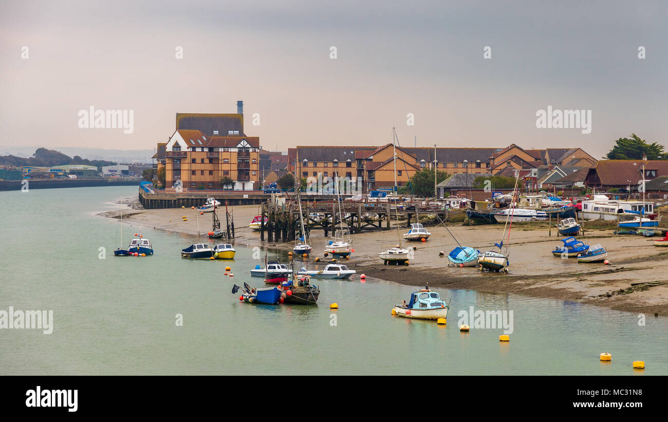 Shoreham-by-Sea, West Sussex, England, UK - 25 octobre 2016 : La vue de l'Adur Ferry Bridge Banque D'Images