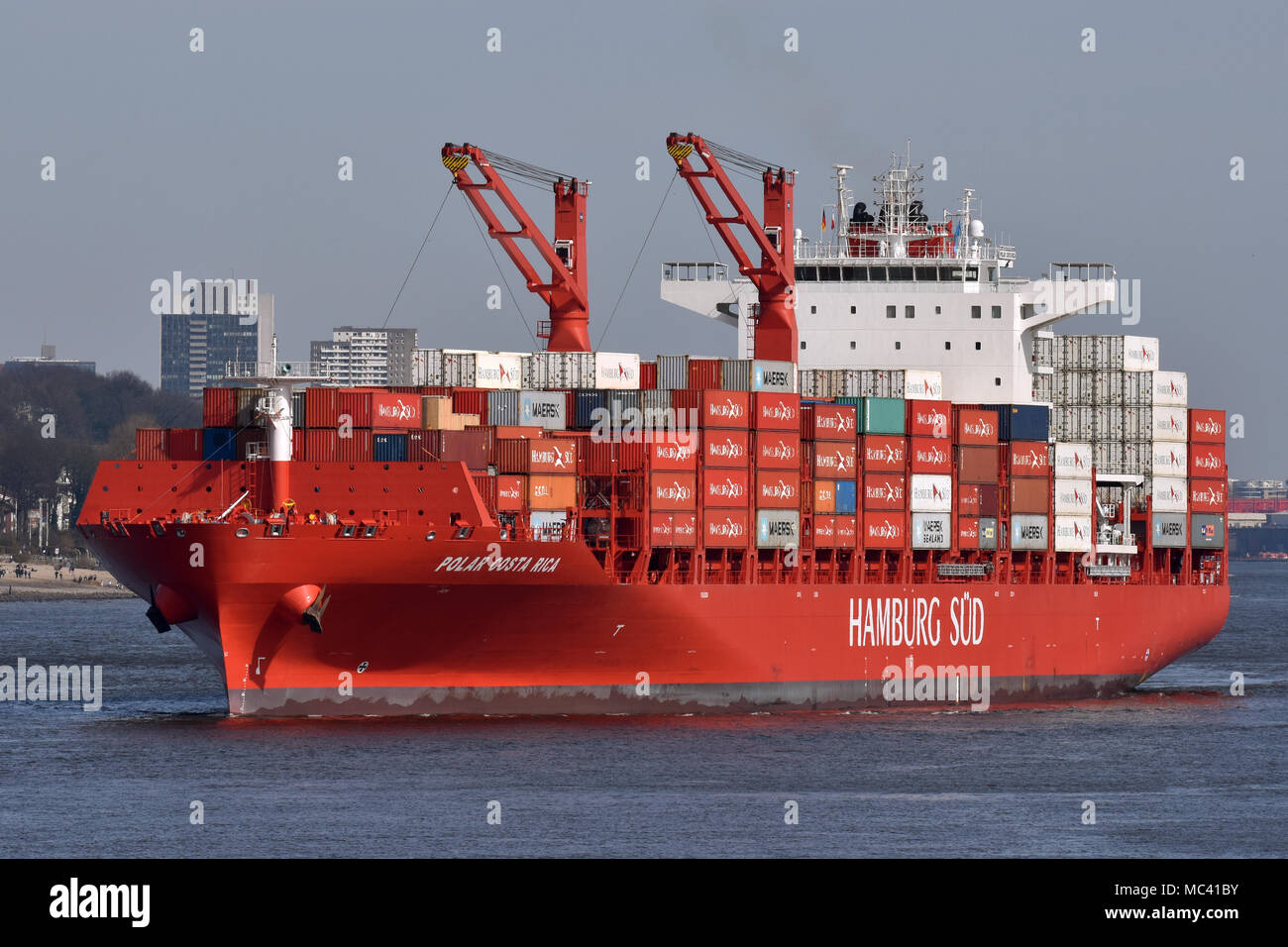 Reefer Containervessel outbount Polar Le Costa Rica à partir de Hambourg, l'appel de jeune fille Banque D'Images