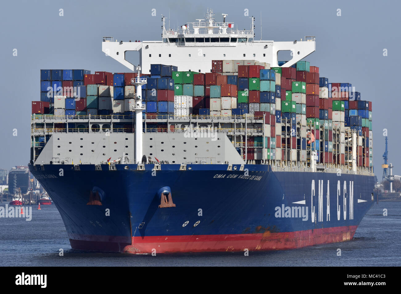 CMA CGM Vasco de Gama en sortie depuis Hambourg Banque D'Images