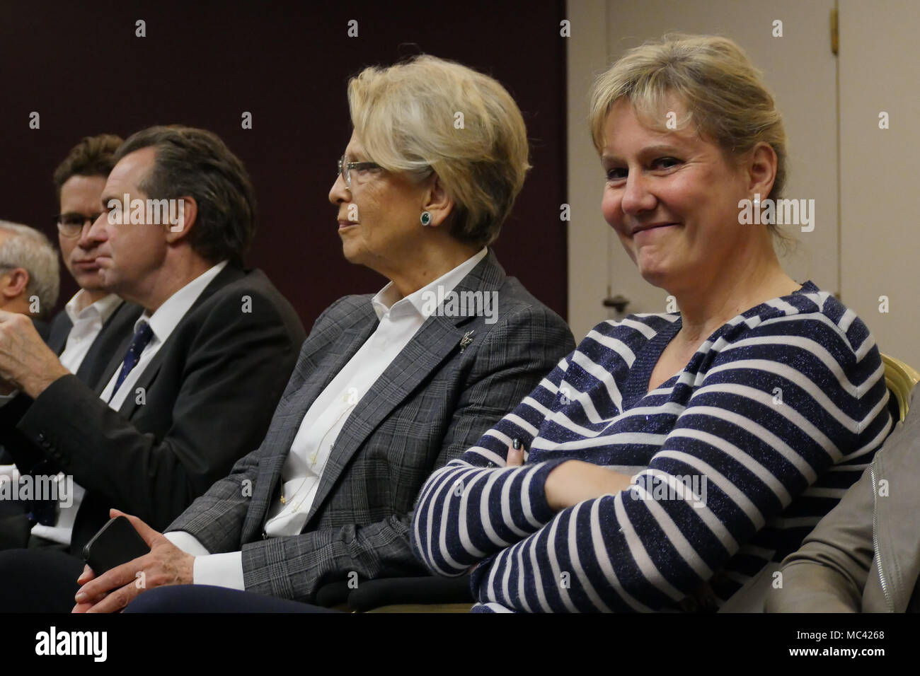 Lyon, France, 12 avril 2018 : En tant que groupe PPE (Parti Populaire Européen) détient 24 réunion de Lyon (Centre-est de la France), le 12 avril 2018, Michèle Alliot-Marie et Nadine Morano assister aux conférence de presse organisée en présence du président bénéficiait du large Les, Laurent Wauquiez. Credit : Serge Mouraret/Alamy Live News Banque D'Images