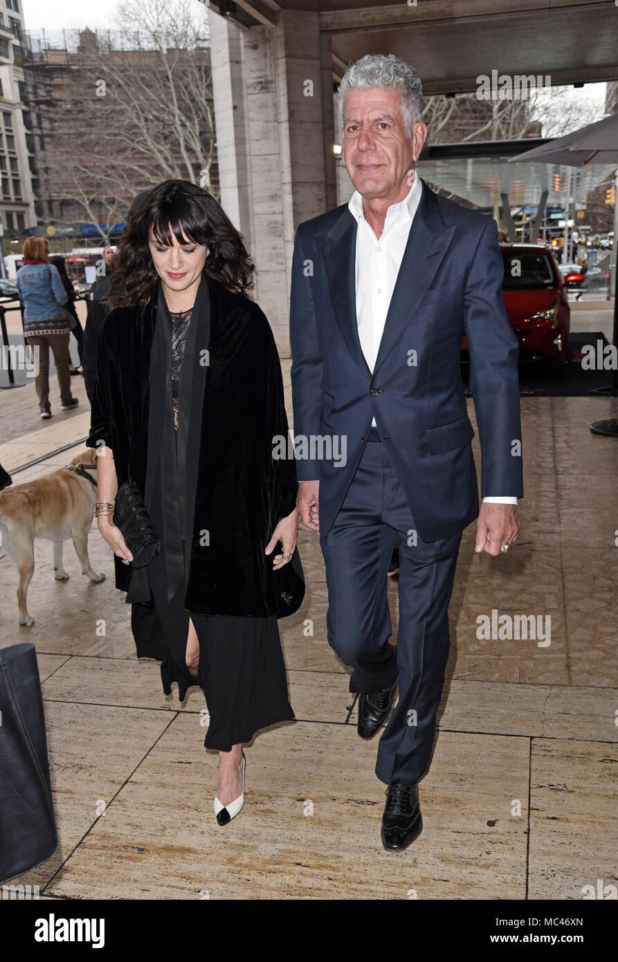 New York Ny Usa Apr 12 18 Asia Argento Anthony Bourdain Presents Pour 9e Sommet Des