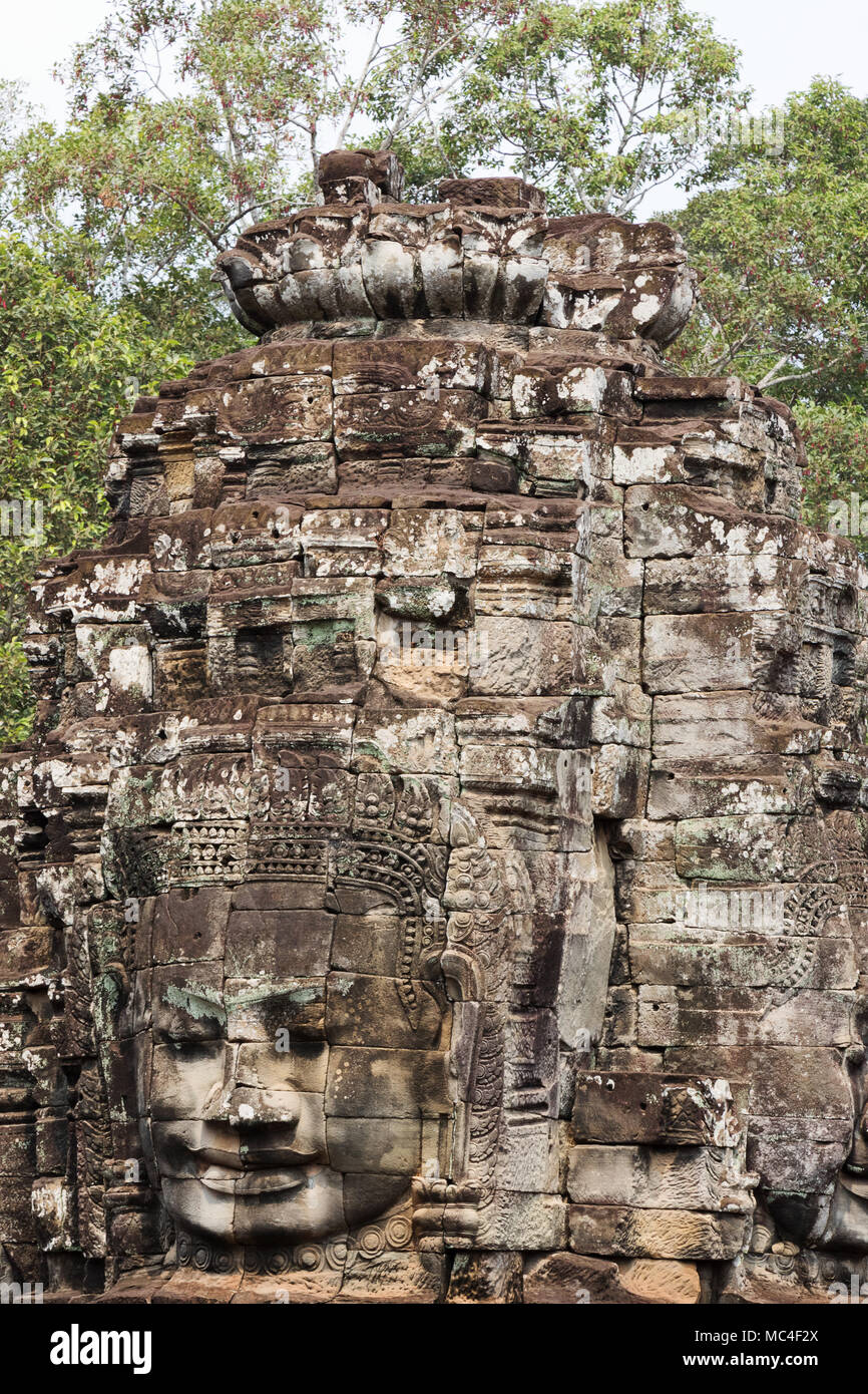 Visage Bouddha sculpté, temple Bayon, Angkor Thom, Angkor, site du patrimoine mondial de l'Asie Cambodge Banque D'Images