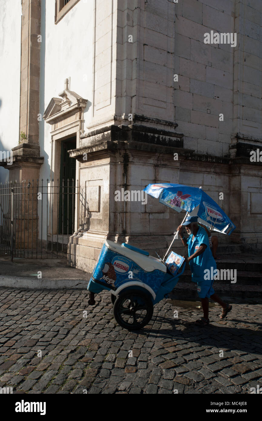 Après-midi sur une place Pelourinho. Banque D'Images