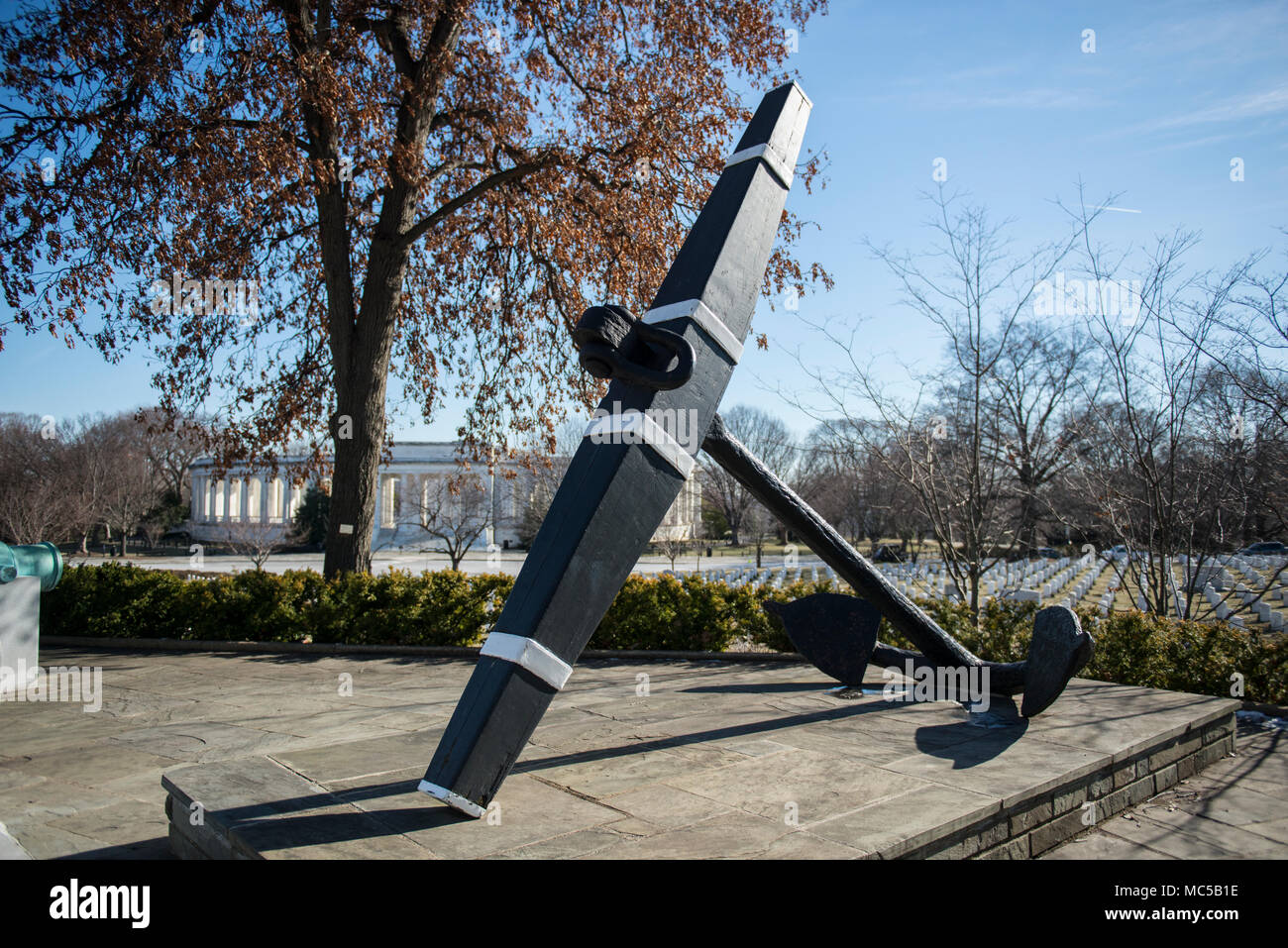 Le mémorial de l'USS Maine est situé dans la section 24 du cimetière national d'Arlington et rend hommage aux personnes tuées dans l'explosion de l'USS Maine en 1898. Le 19 janvier 2018, le mémorial a été restauré après dix ans avant la cérémonie de redédicace du 21 février 2018. L'image d'archives montre le monument à Arlington, Virginie. Banque D'Images