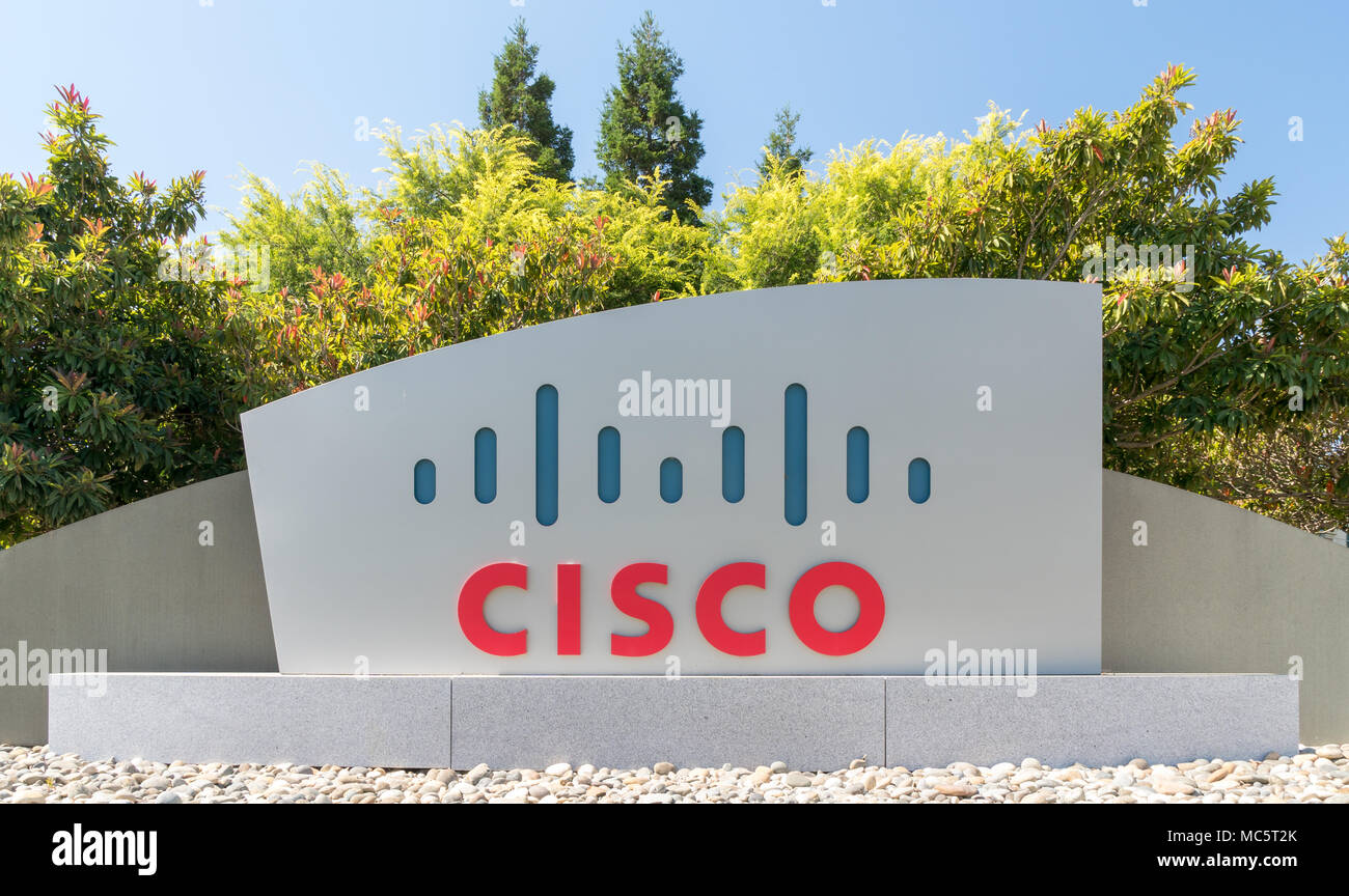 SAN JOSE, CA/USA - 30 juillet 2017 : le siège social de l'entreprise Cisco et d'un logo. Banque D'Images