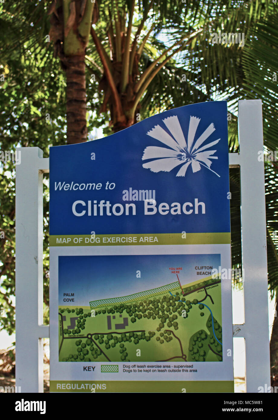 Bienvenue à Clifton Beach sign Banque D'Images