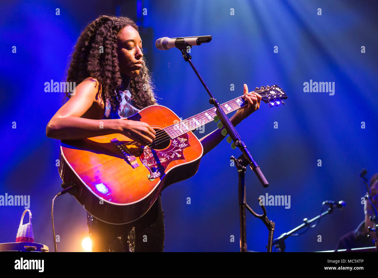 La chanteuse britannique Corinne Bailey Rae live au Blue Balls Festival de Lucerne, Suisse Banque D'Images