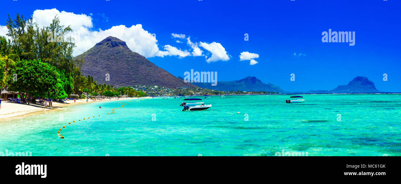 Belle plage de l'Ile Maurice,a Flic en Flac Photo Stock ...