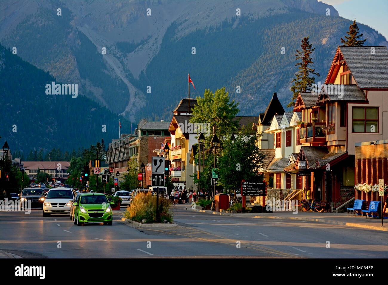 La rue principale de Banff, Alberta, Canada Banque D'Images