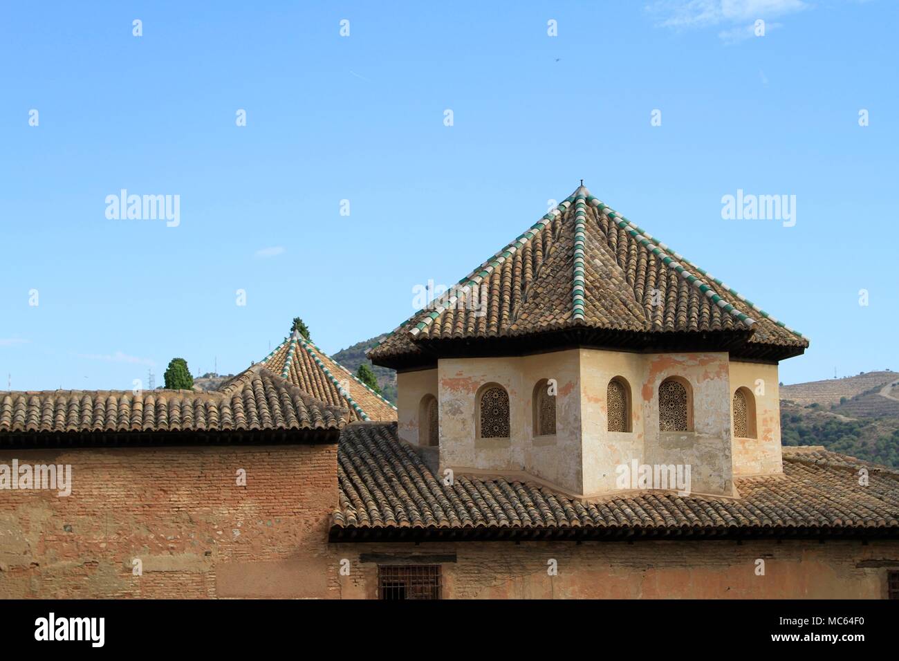 L'extérieur de la salle des Abencerrages, Palais Nasrides, Alhambra de Granada, Espagne Banque D'Images