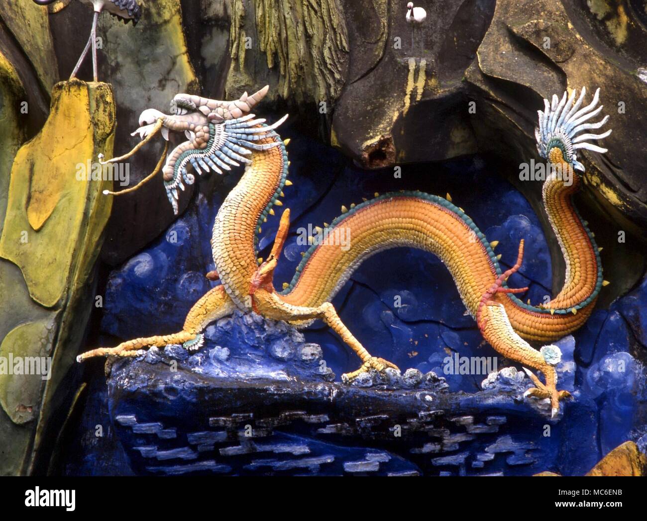 Dragon chinois - grand modèle dans les motifs de la Tiger Balm Park, Hong Kong Banque D'Images