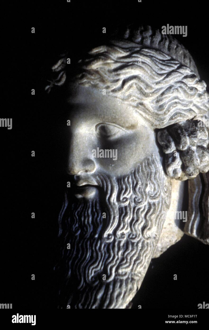 Tête en marbre d'Hermès occultiste, le grand fondateur de la Tradition Occulte Occidentale. Le fragment original est dans le musée archéologique, Izmir Banque D'Images
