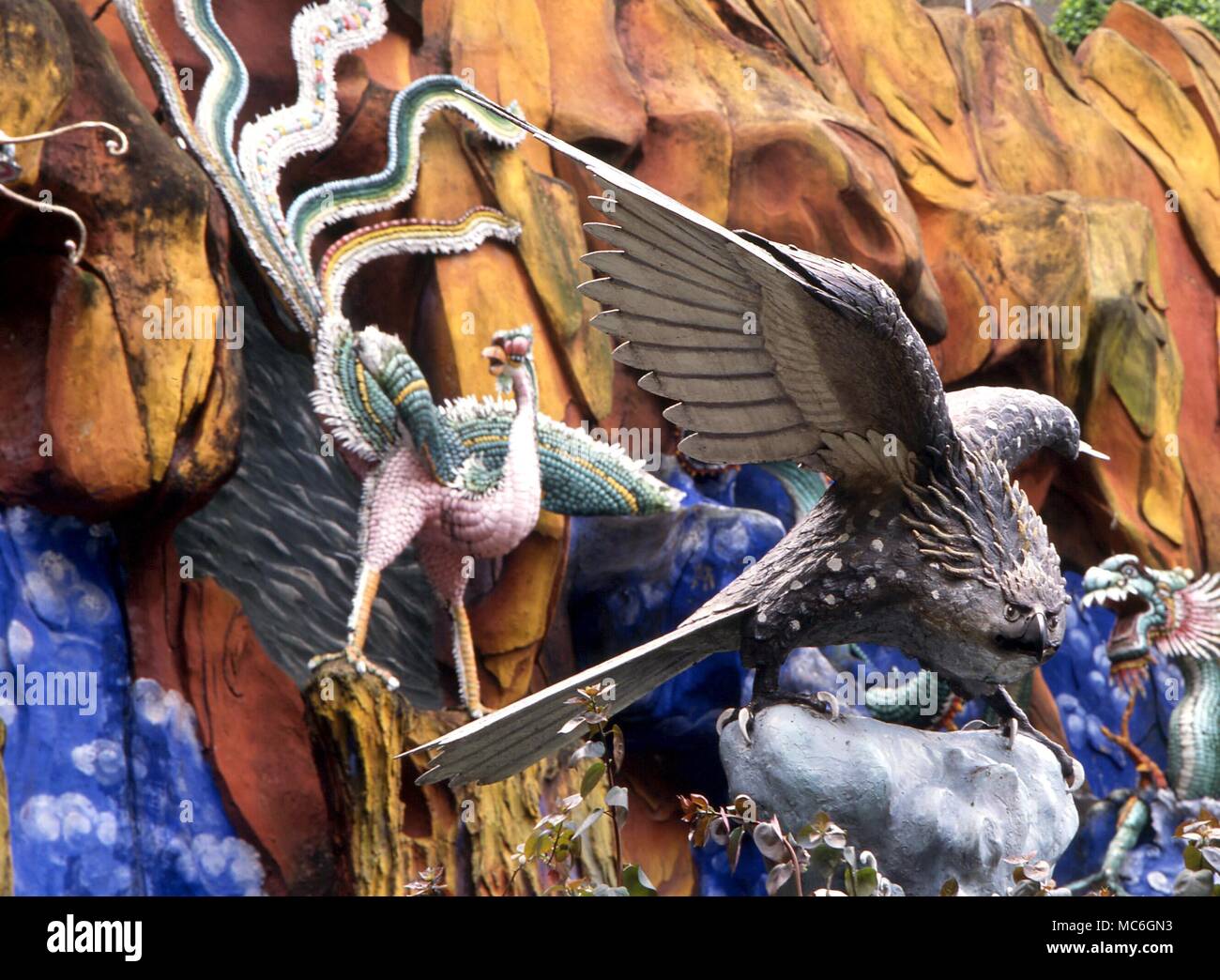 Dans l'aigle en céramique Tiger Balm Jardins, Hong Kong Banque D'Images