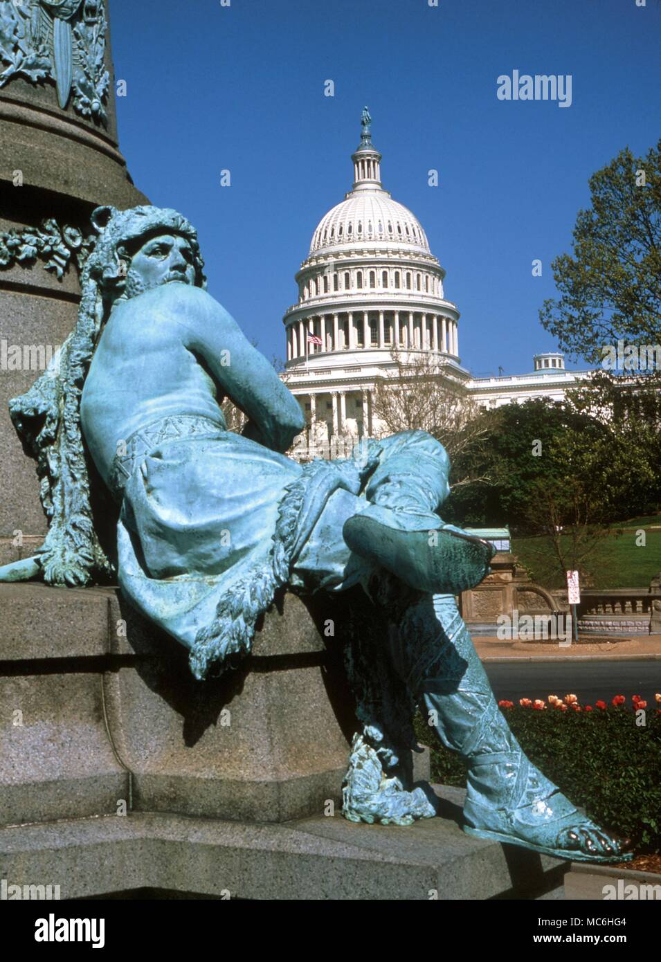 Ley Lines. Le Capitole à Washington DC vu de la statue du Président Garfield. Il était franc-maçon et le monument est sur un important signe astro ley, la connexion avec des sites occultes de la ville. Banque D'Images
