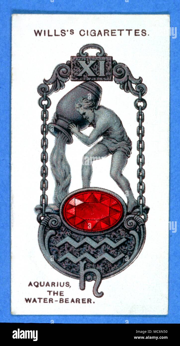 Signe astrologique Verseau libre du Verseau le porteur d'eau avec son magic gem le garnet Carte Cigarette publié par Testaments comme Lucky Charms Banque D'Images