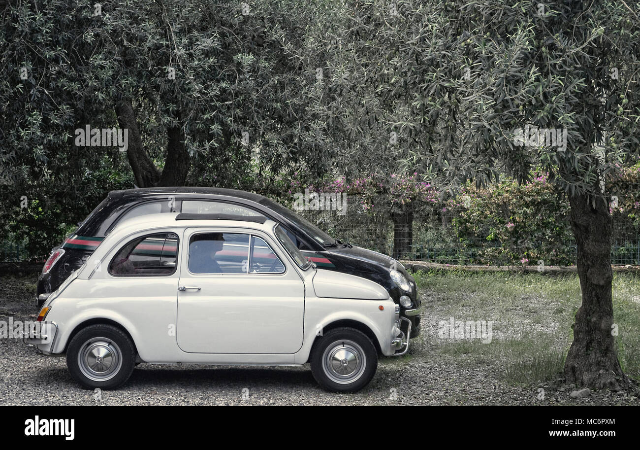 Fiat 500 Classic avec la nouvelle Fiat 500 Banque D'Images