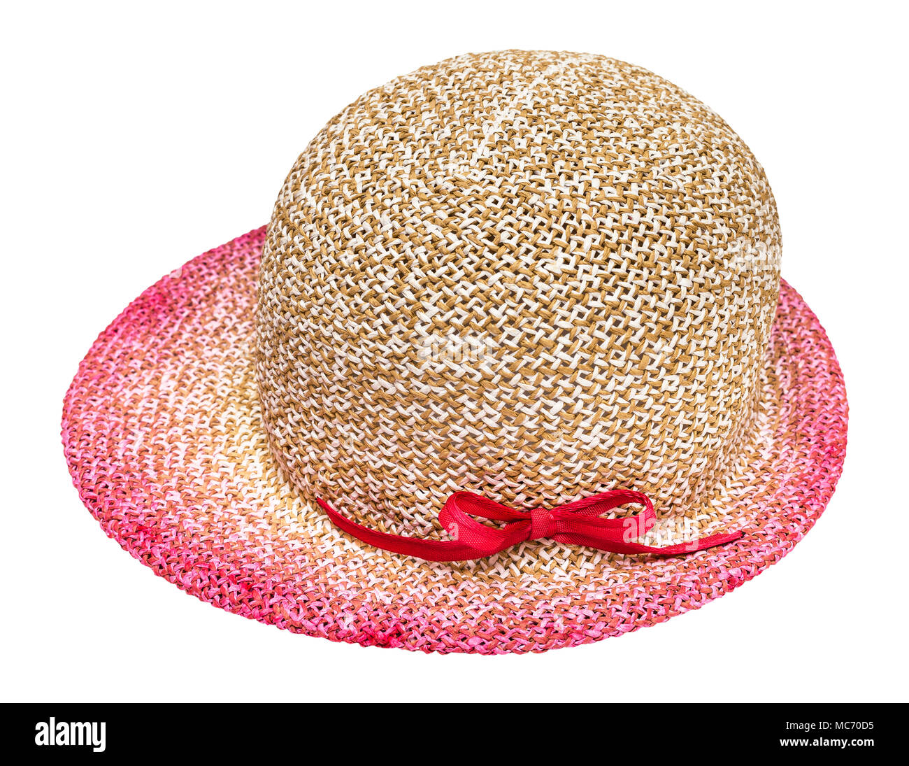 Vue latérale du chapeau de paille avec bord étroit de couleur rose isolé sur fond blanc Banque D'Images