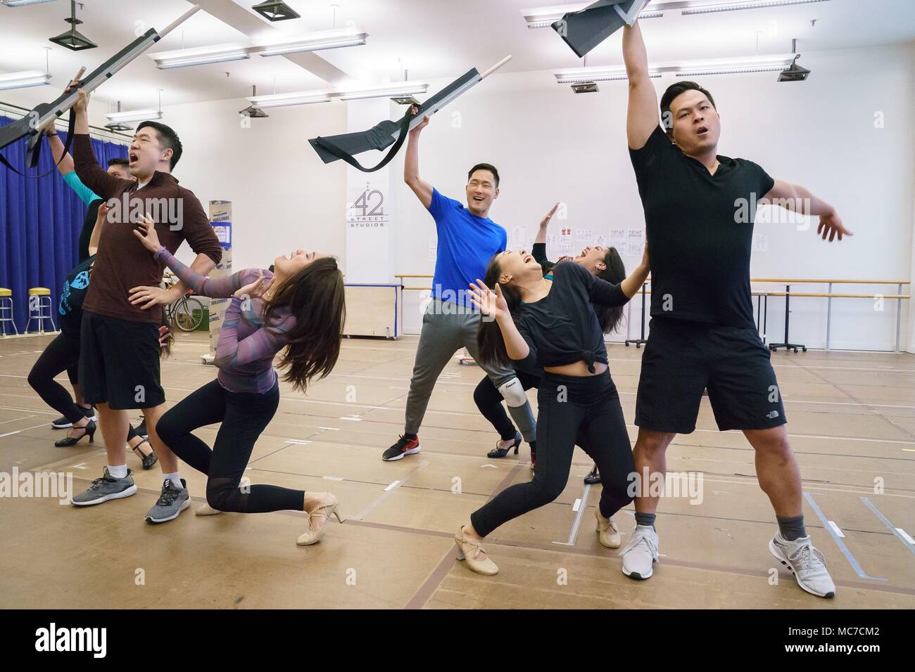 New York, NY, USA. 13 avr, 2018. Photo Cast Appel de soft power sur Broadway Appuyez sur Aperçu, nouvelle 42 Street Studios, New York, NY Le 13 avril 2018. Crédit : Jason Smith/Everett Collection/Alamy Live News Banque D'Images