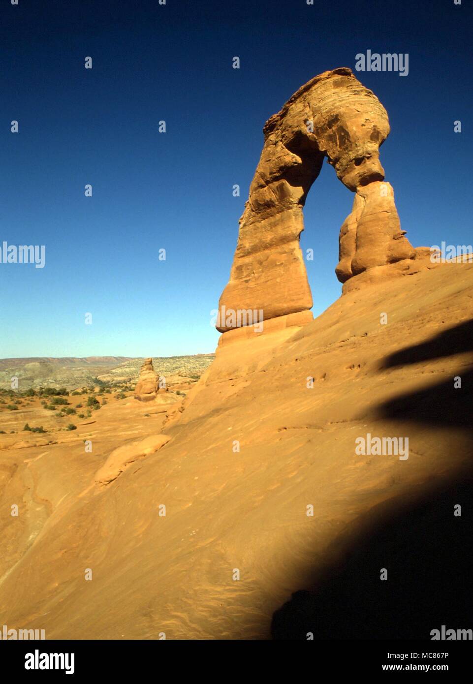 Les Indiens d'Amérique du Nord les minces Arch dans Arches National Park, une fois qu'un important centre sacré pour les Indiens d'Amérique du Nord Banque D'Images
