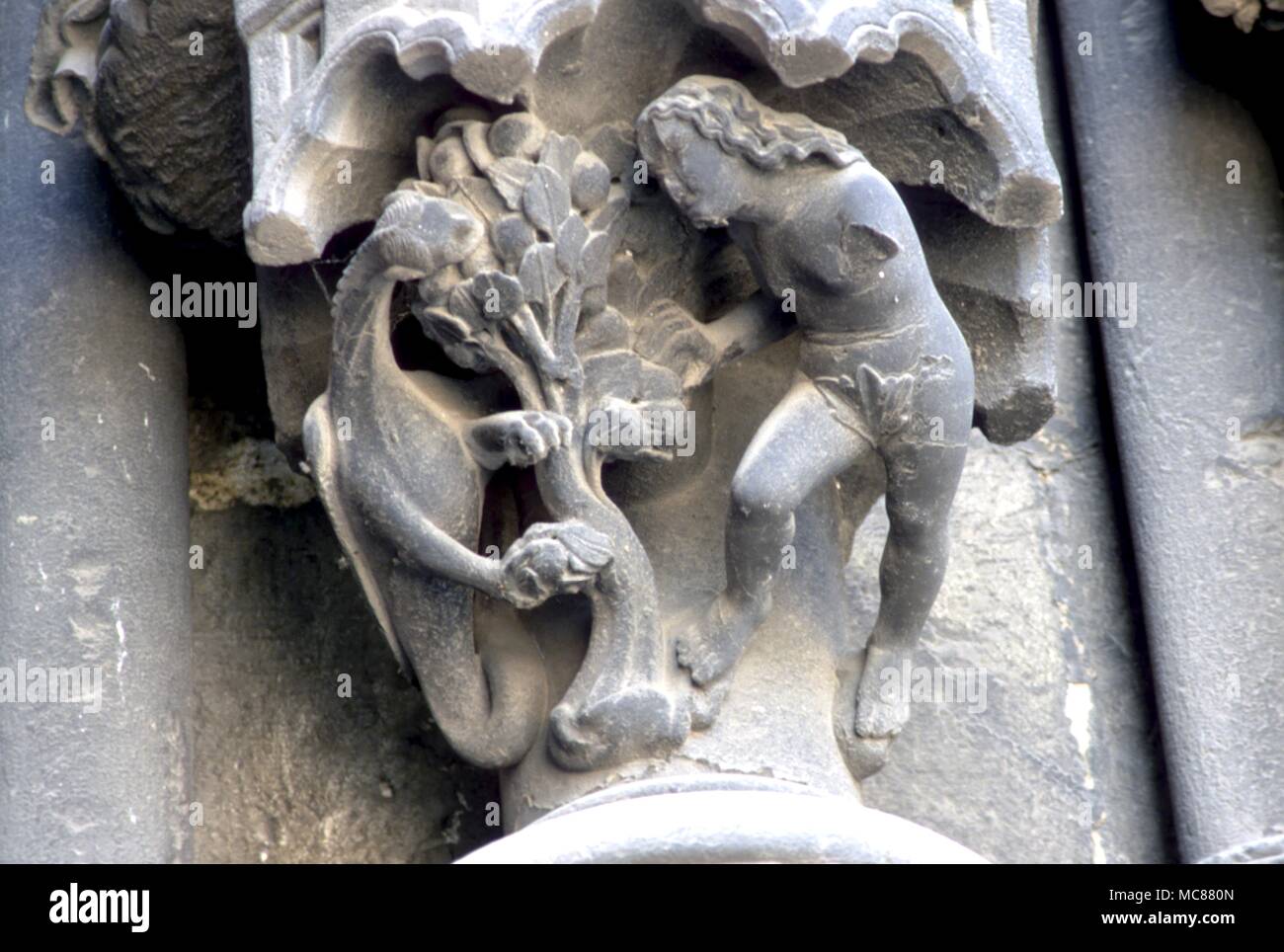 Démons Démons Amiens sur la façade occidentale de la cathédrale d'Amiens. 14e siècle probablement Banque D'Images