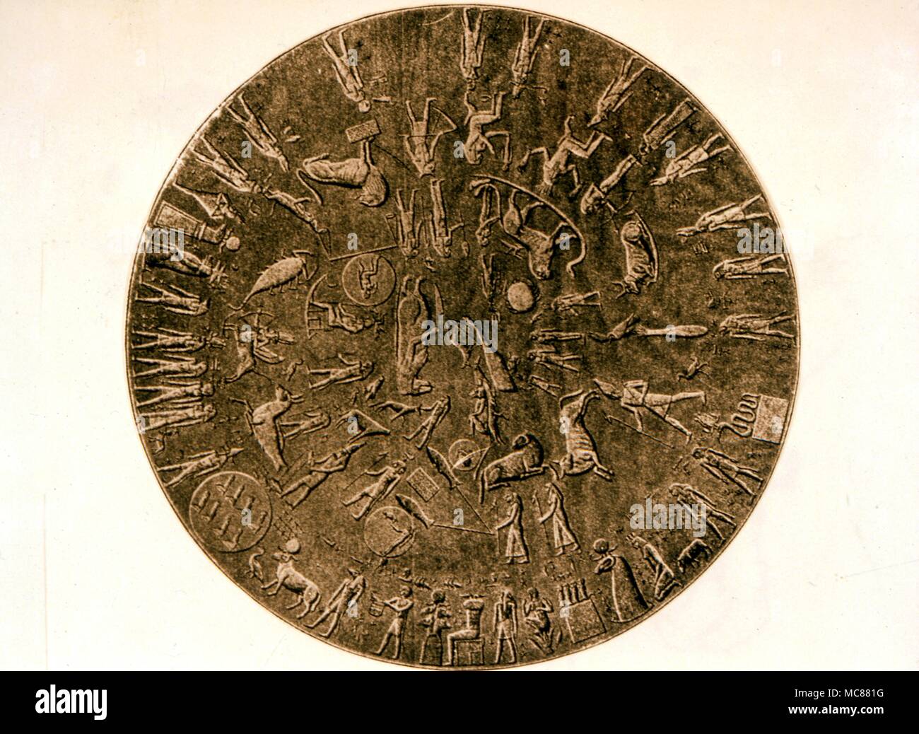 Bague romaine t52 Carte Constellation une gravure du xixe siècle de la toiture ou du zodiaque constellation carte dans le Temple d'Hathor Egypte Bague romaine t52 Banque D'Images