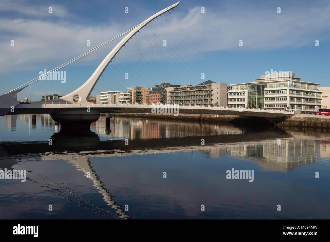 Dublin North Quays sur une journée de printemps ensoleillée Banque D'Images