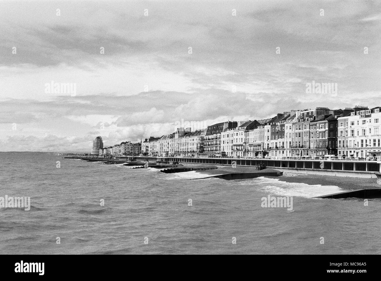 Front de mer à St Leonards On Sea, Hastings, East Sussex, UK Banque D'Images